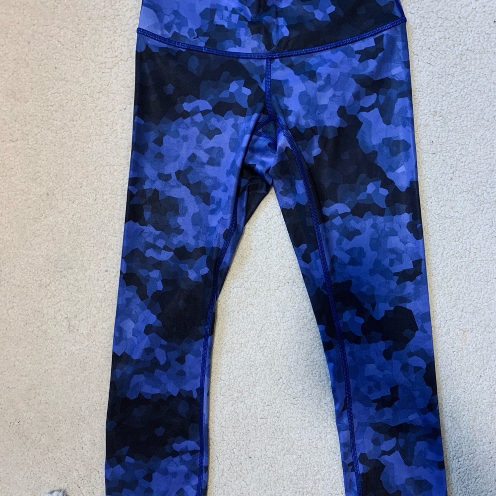 Lululemon Athletica Blue Leggings with Camouflage Design
